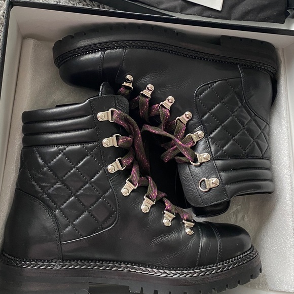 Chanel boots - Picture 2 of 6